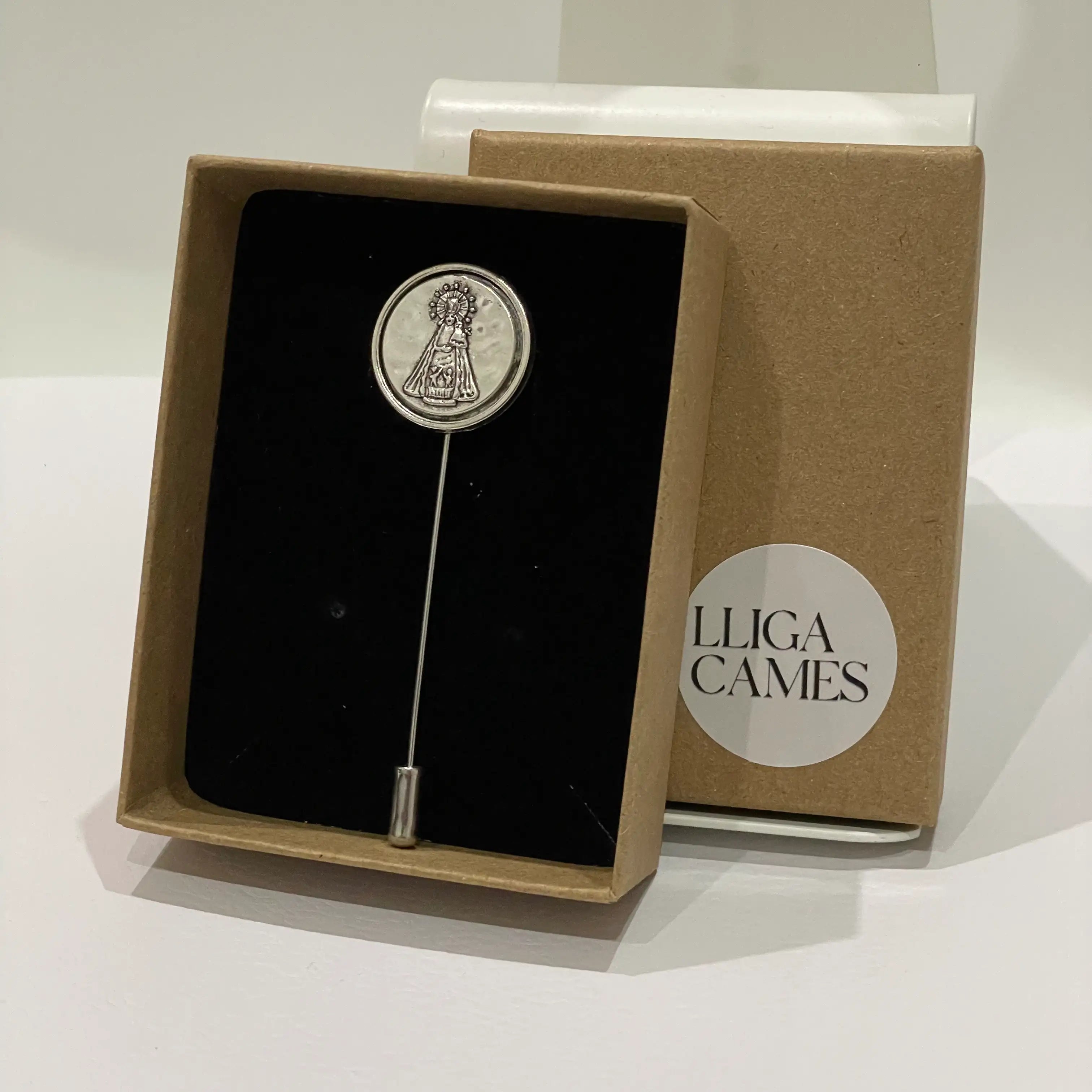 Aguja de banda Geperudeta plateada