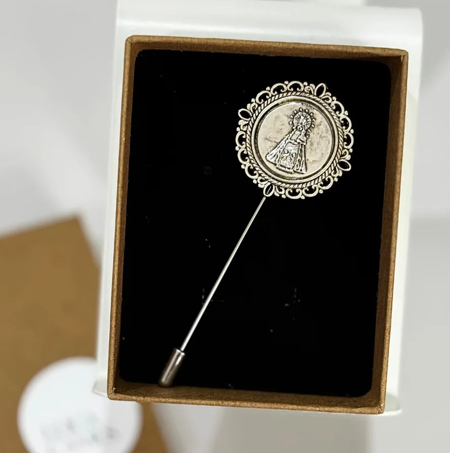 Aguja de banda Geperudeta plateada