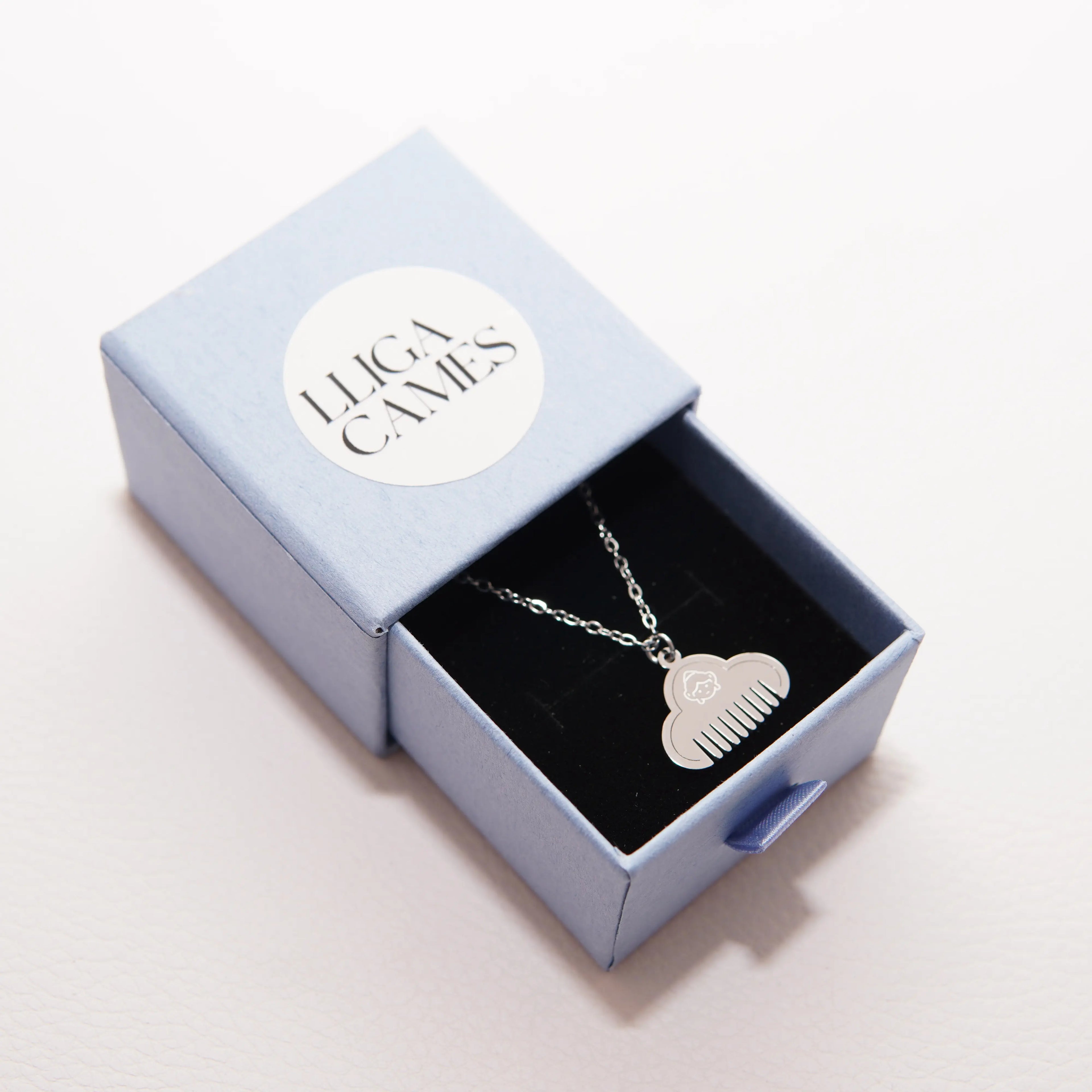 Collar acero inoxidable con medalla de peineta fallera