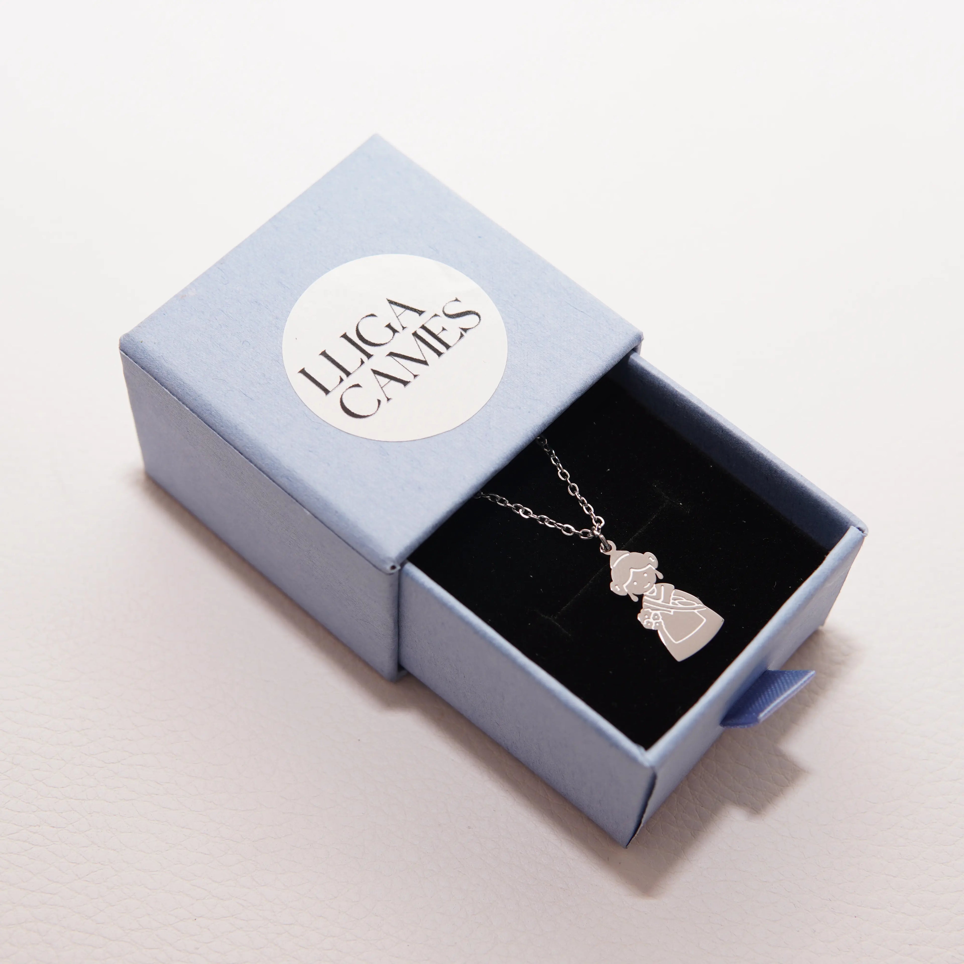 Collar de acero inoxidable con medalla de fallera