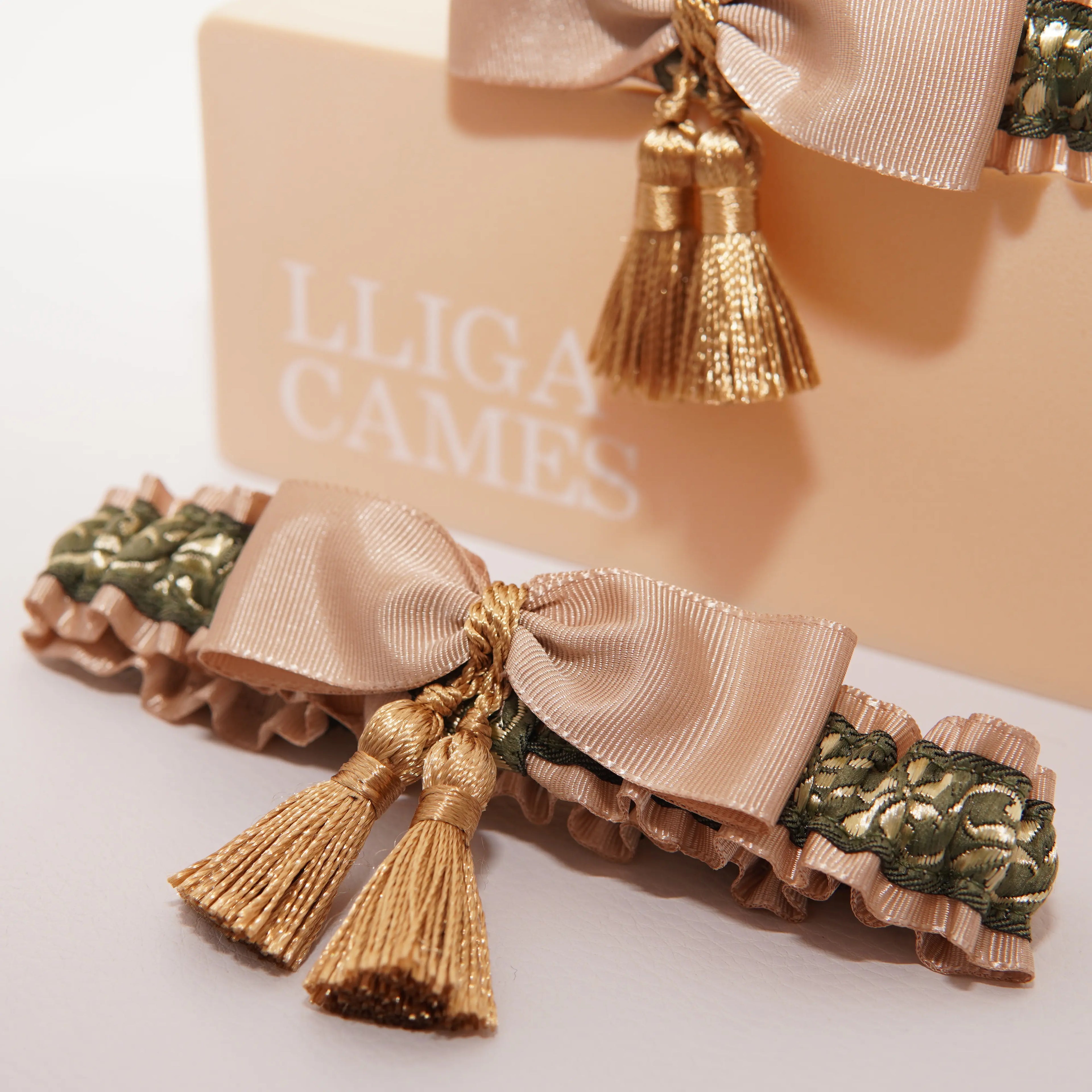 Lligacames Borles beige y verde