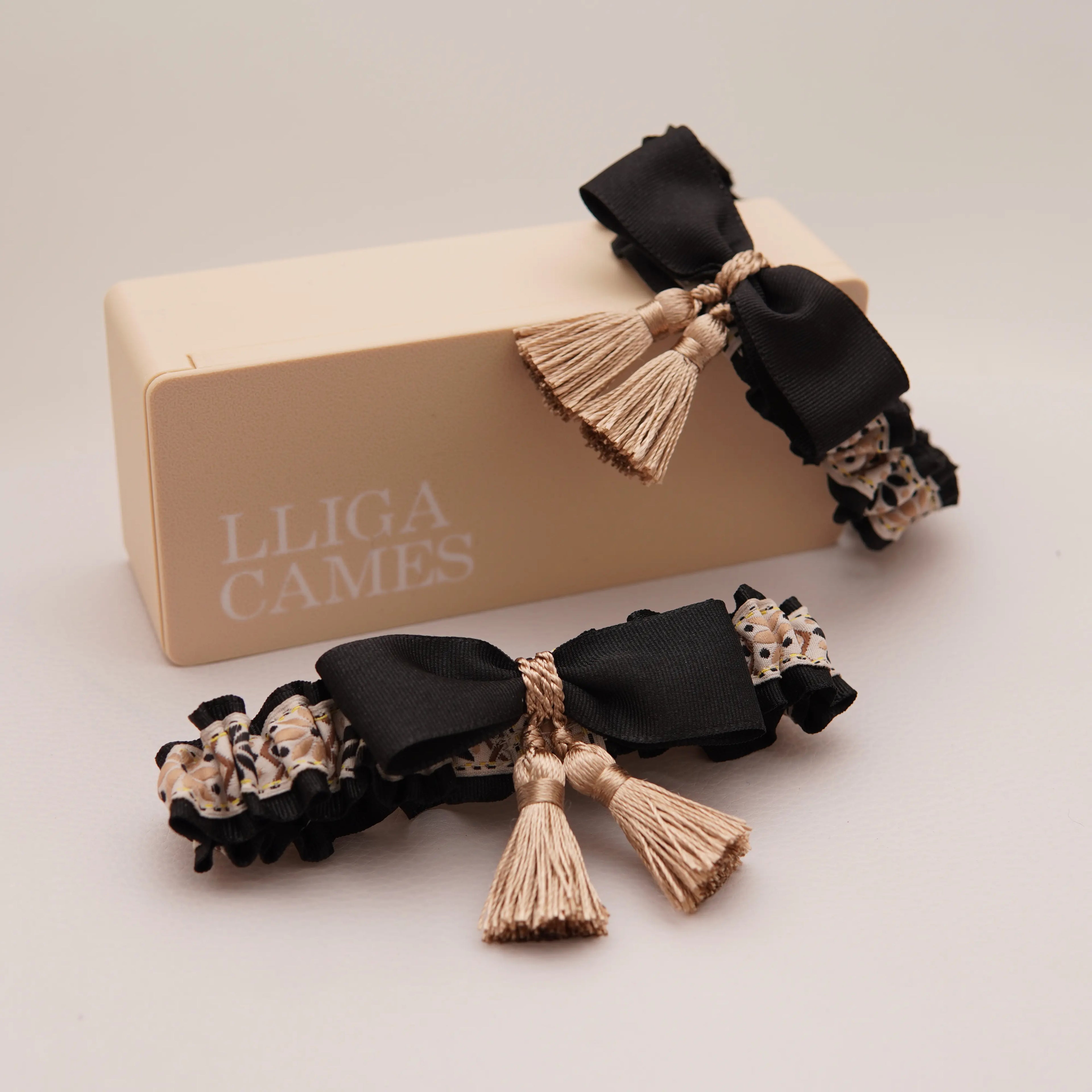 Lligacames Borles negro y beige
