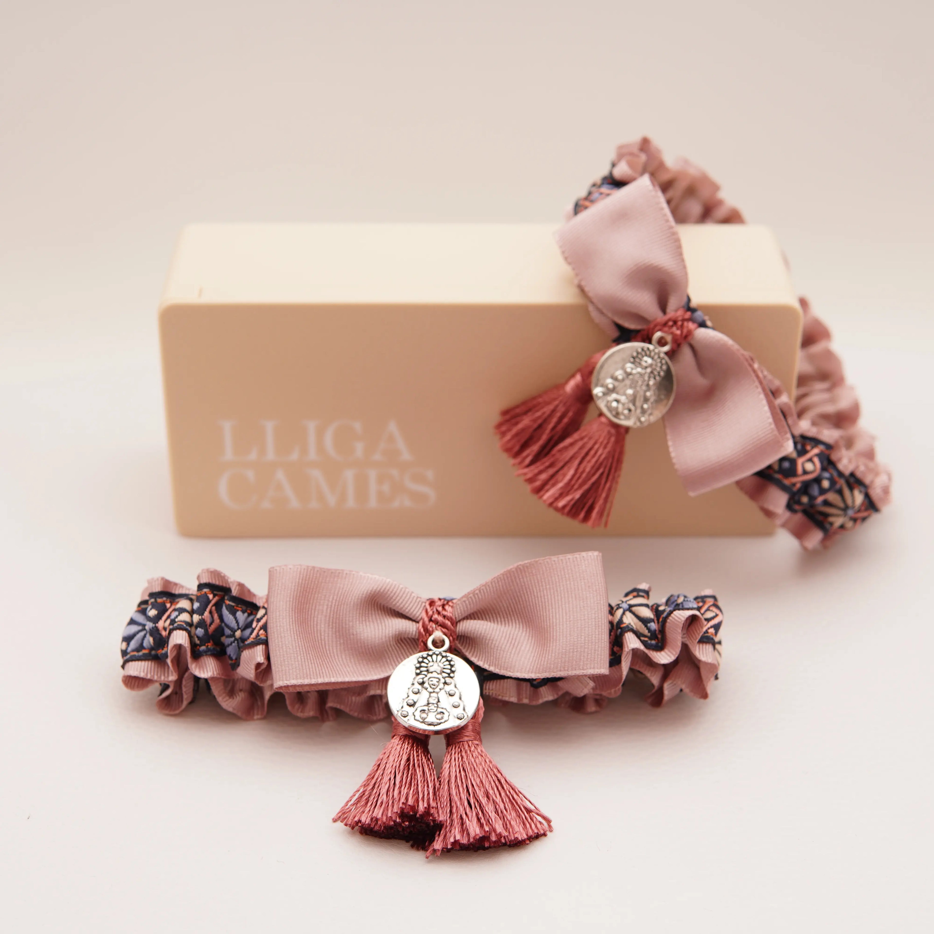 Lligacames Borles rosa empolvado y azul marino (medalla no incluida)