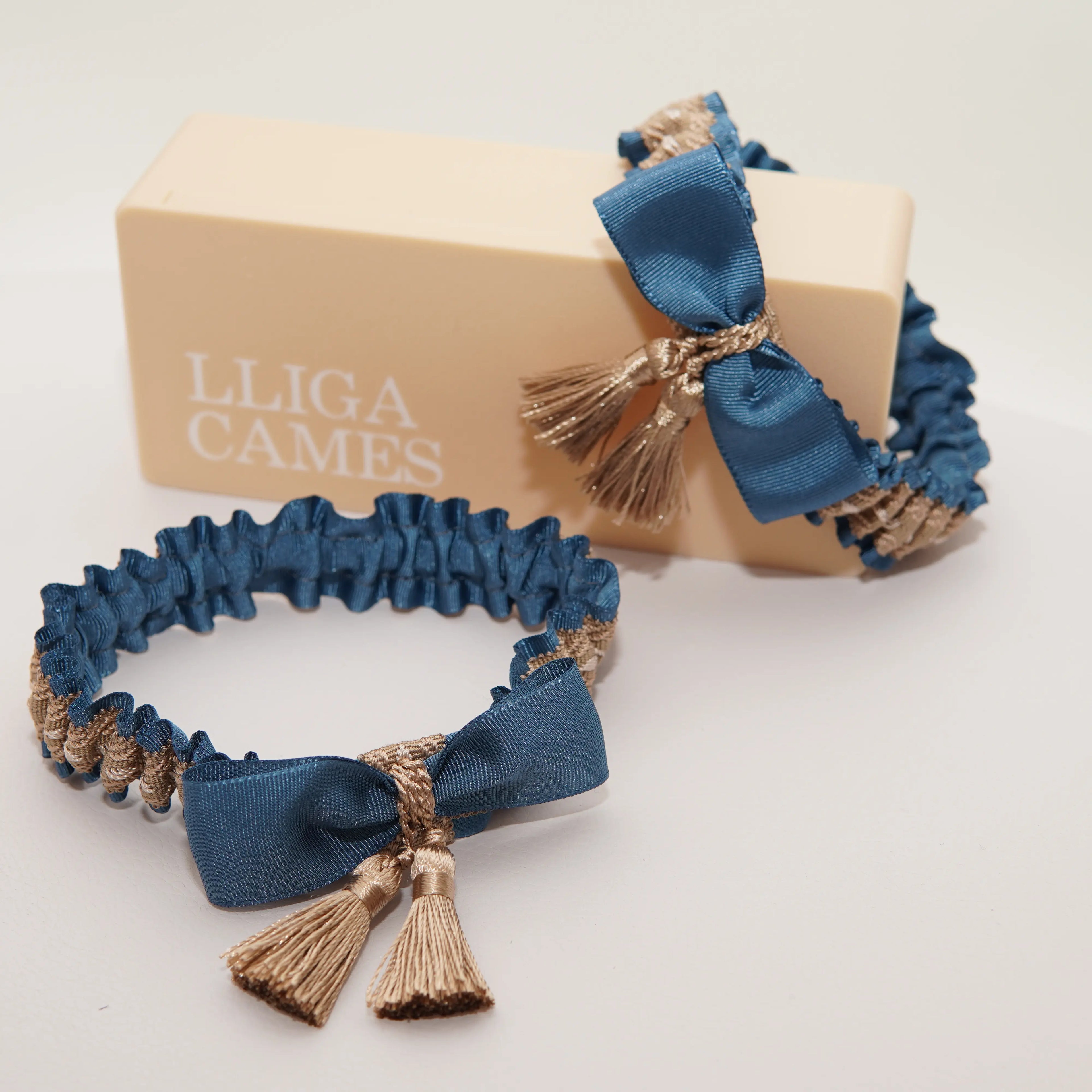 Lligacames Borles azul y beige
