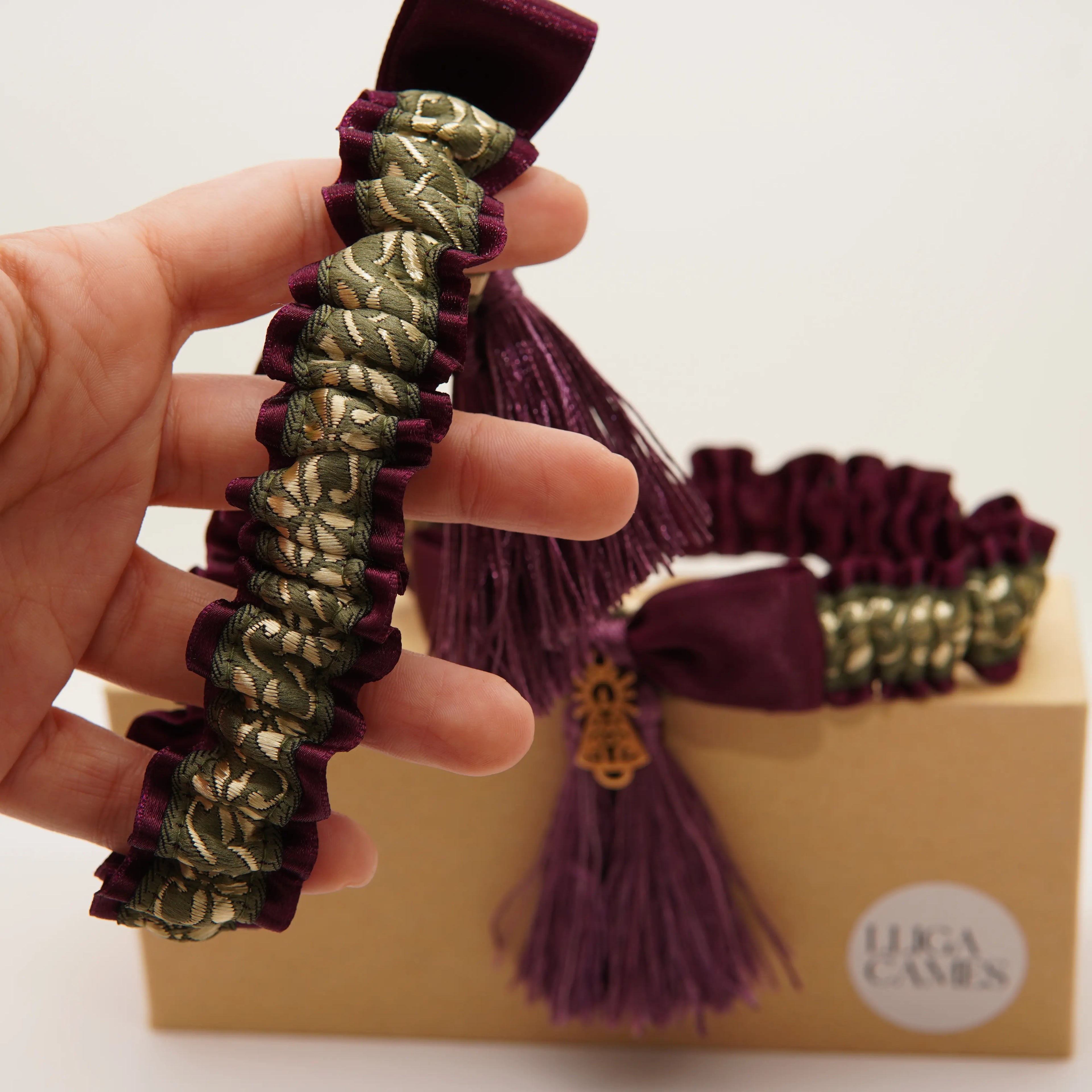 Lligacames Borles berenjena y verde (medalla no incluida)