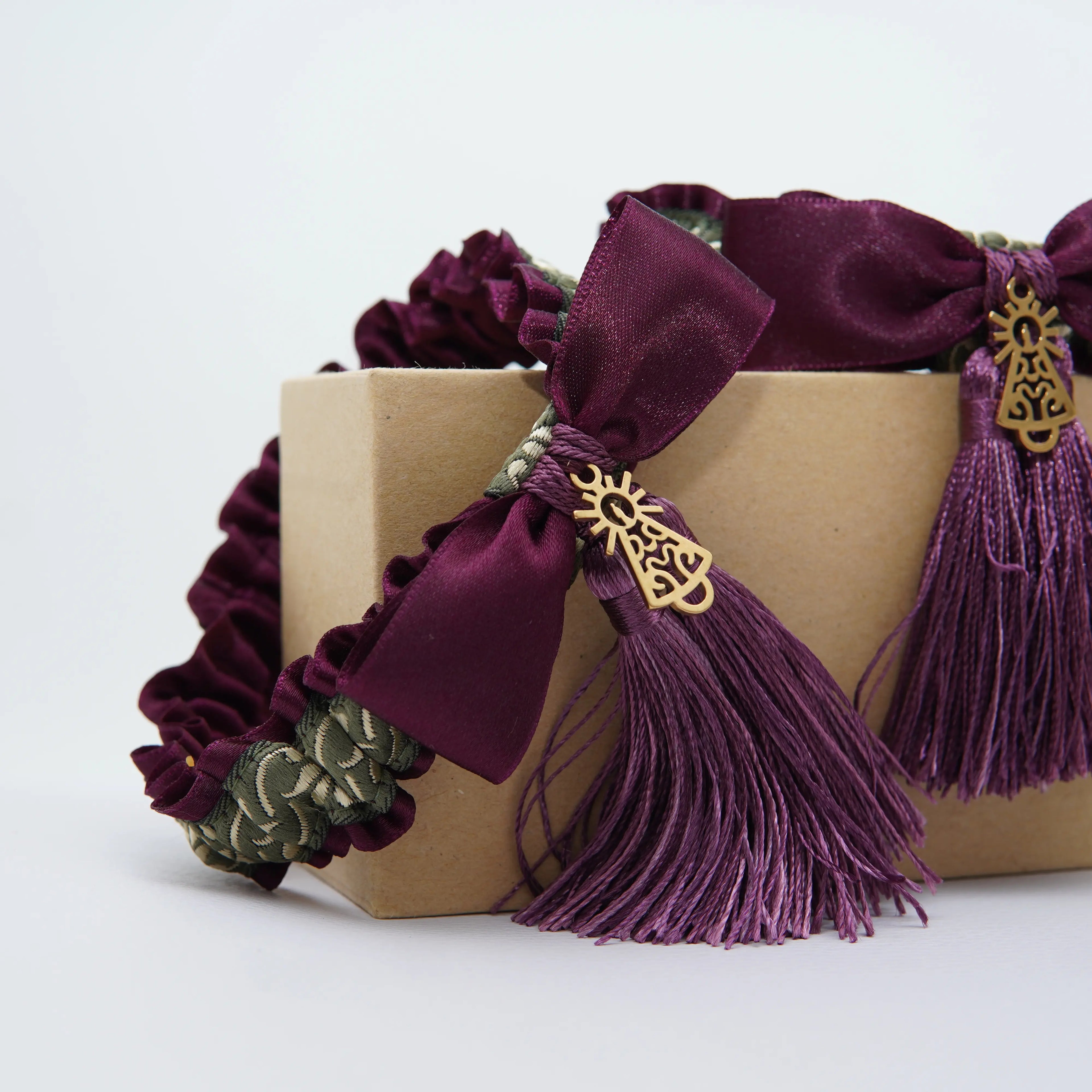 Lligacames Borles berenjena y verde (medalla no incluida)