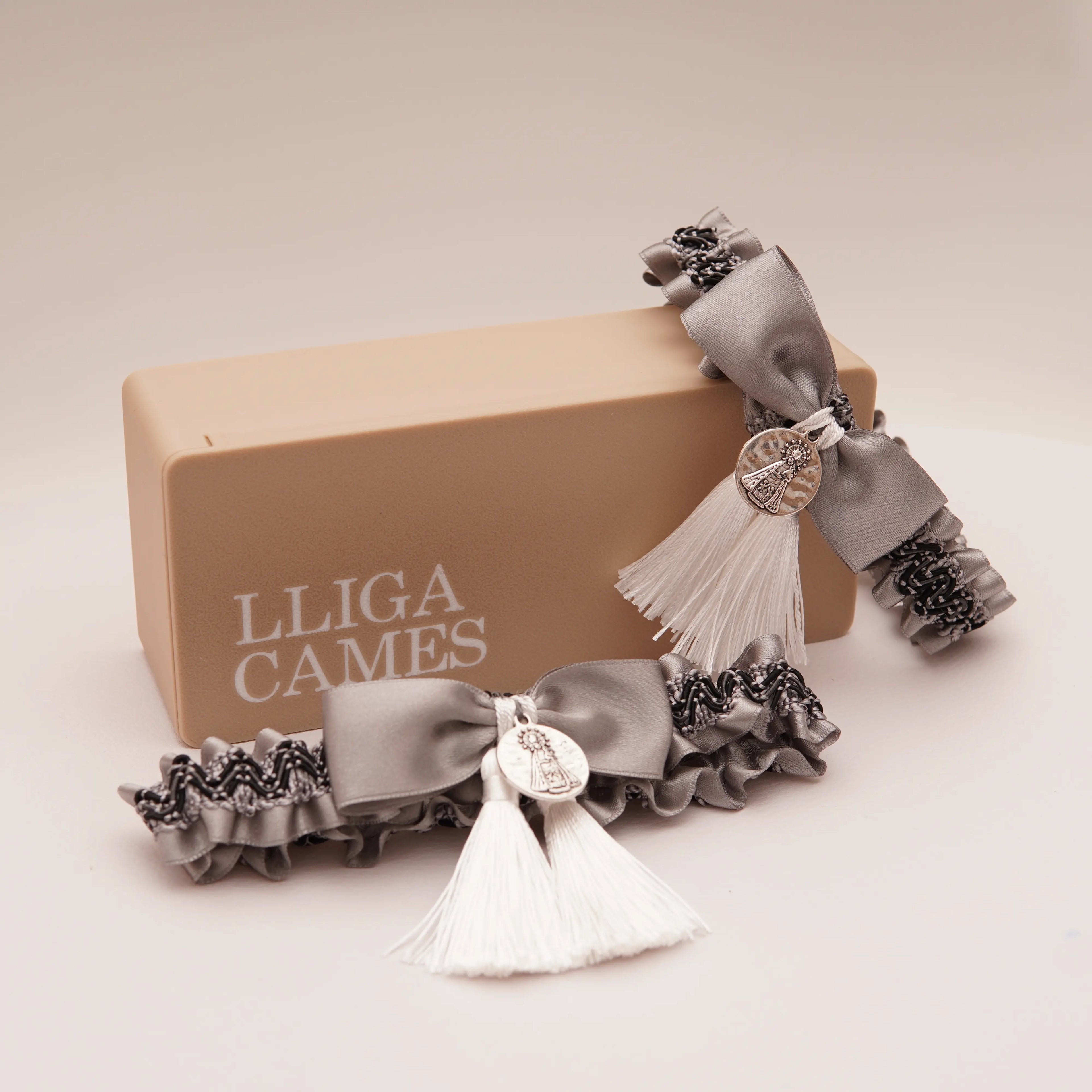 Lligacames Borles gris y plata (medalla no incluida)