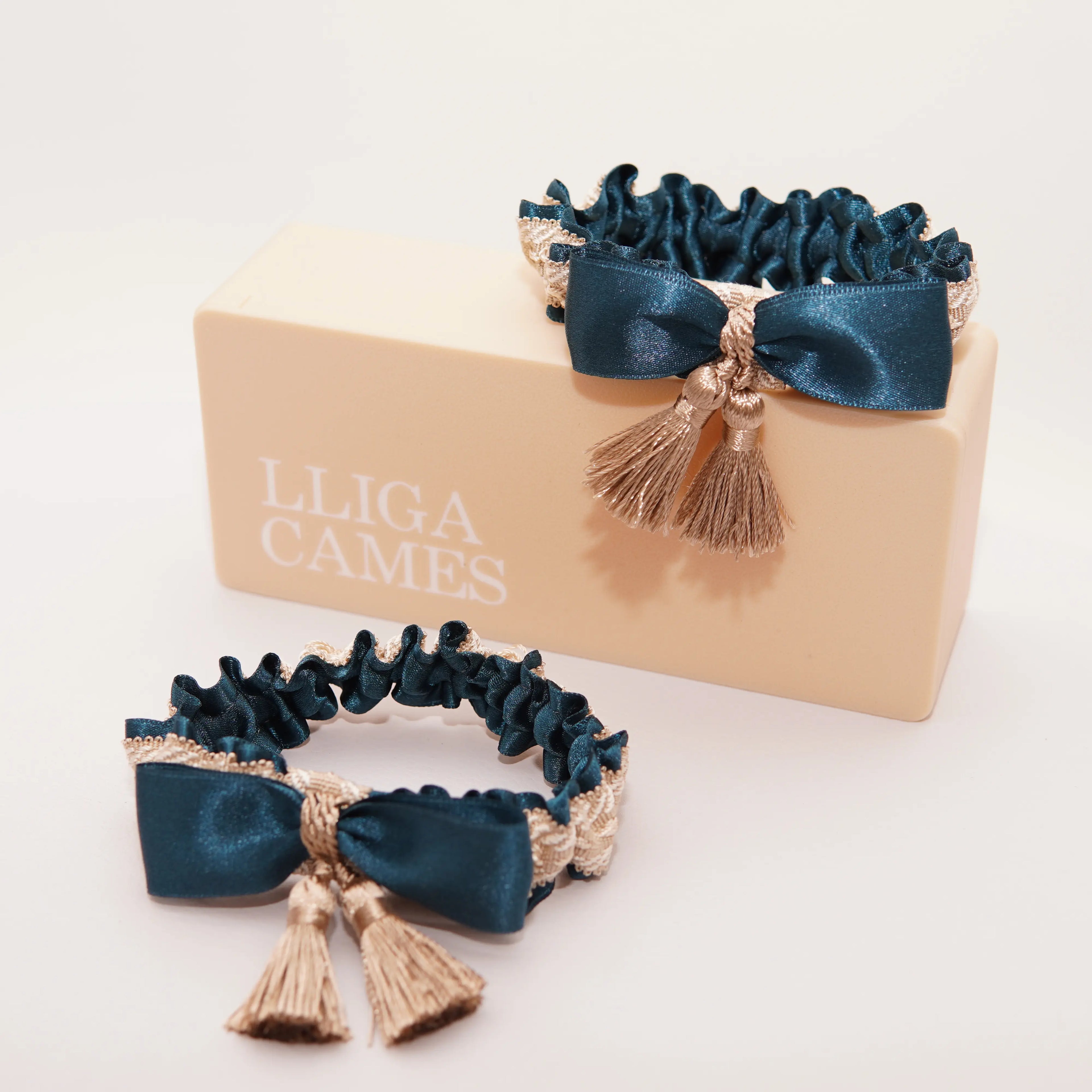 Lligacames Borles jade y beige