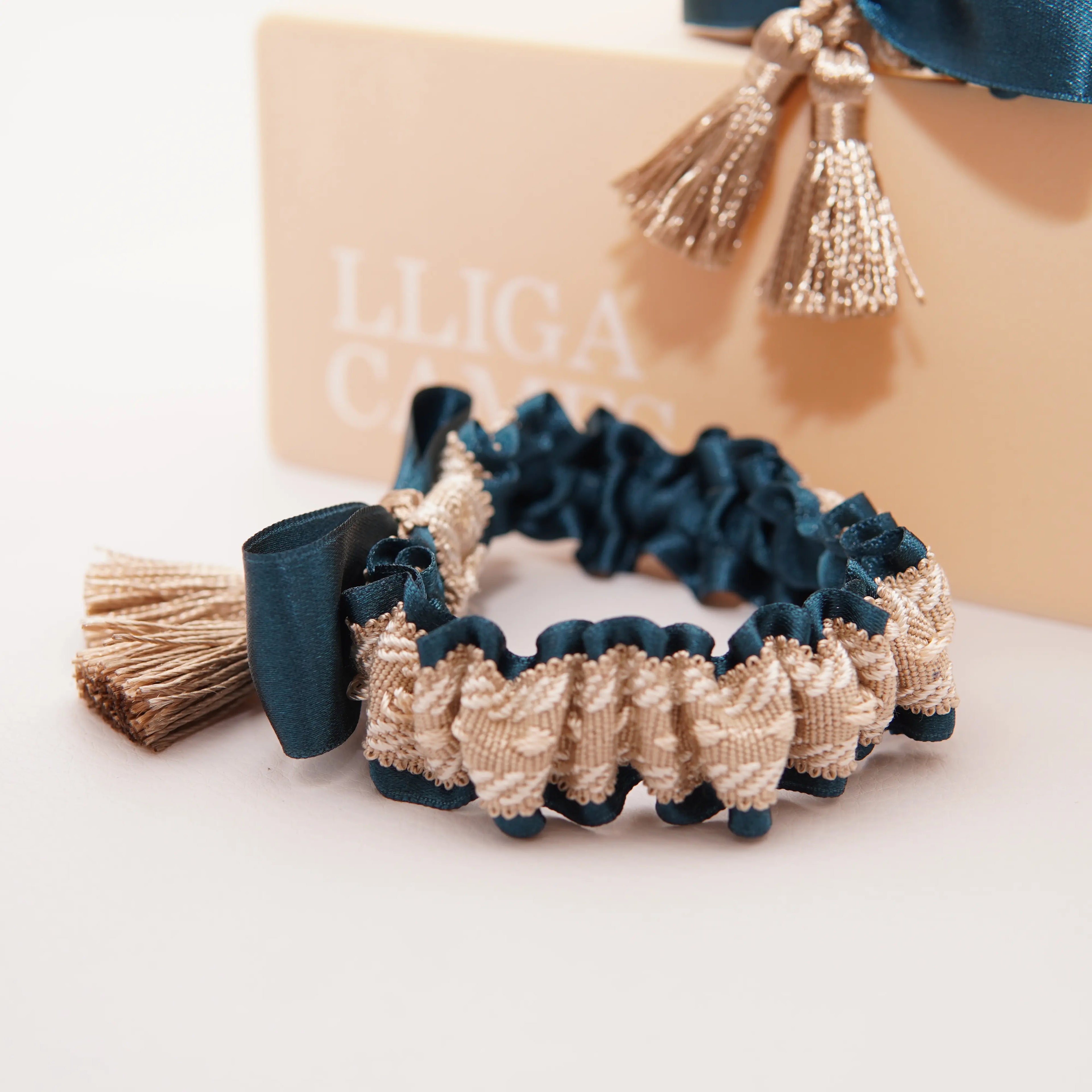 Lligacames Borles jade y beige