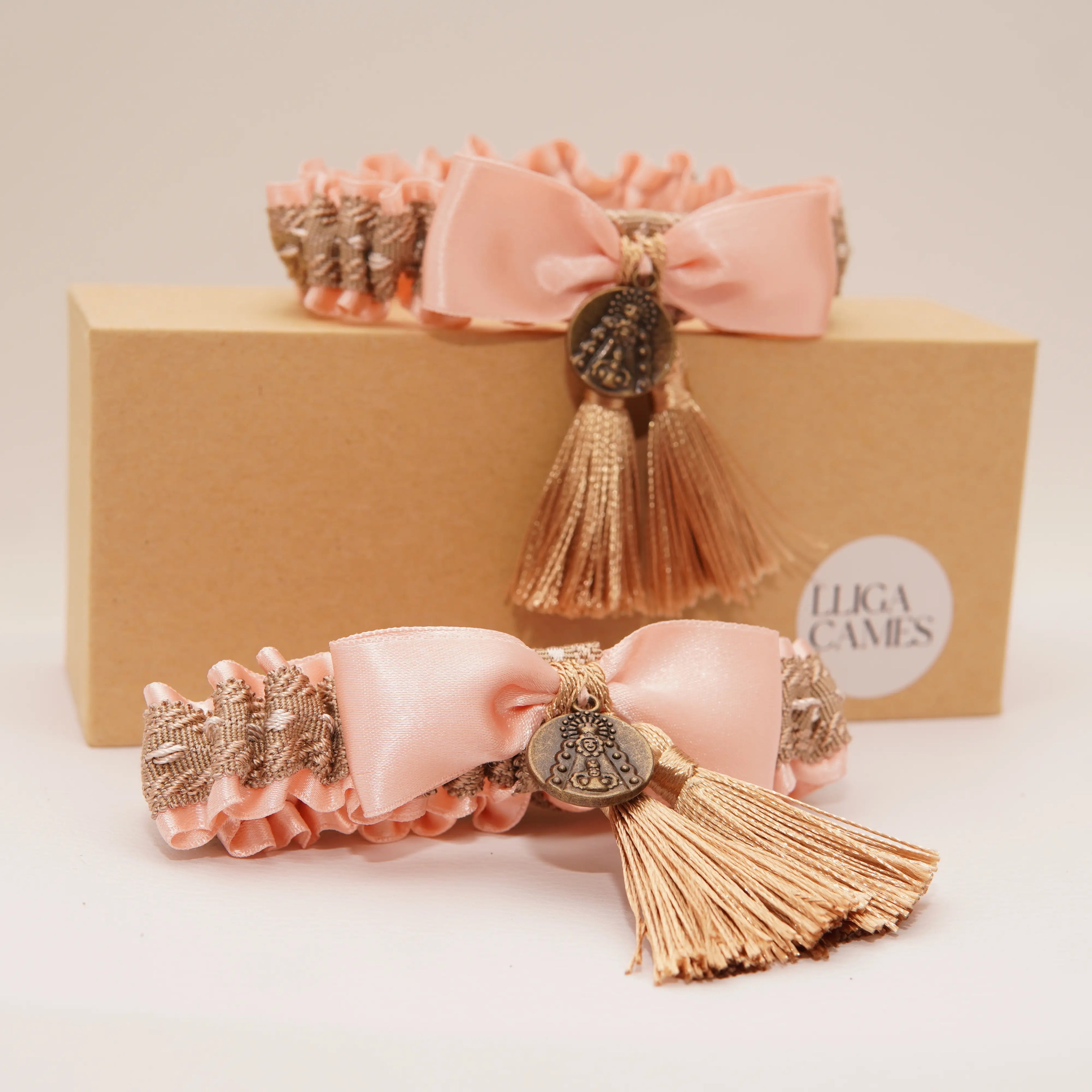 Lligacames Borles salmón y beige (medalla no incluida)