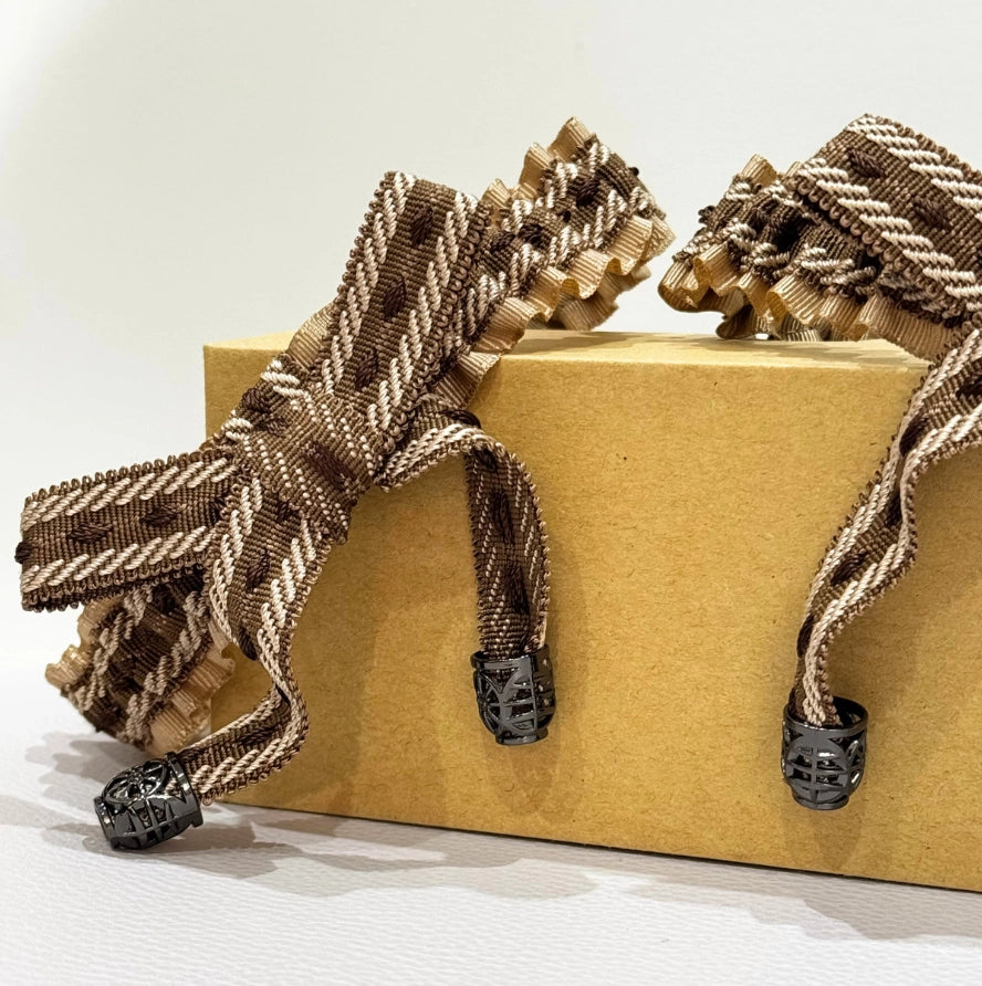 Lligacames Punteres beige y marrón