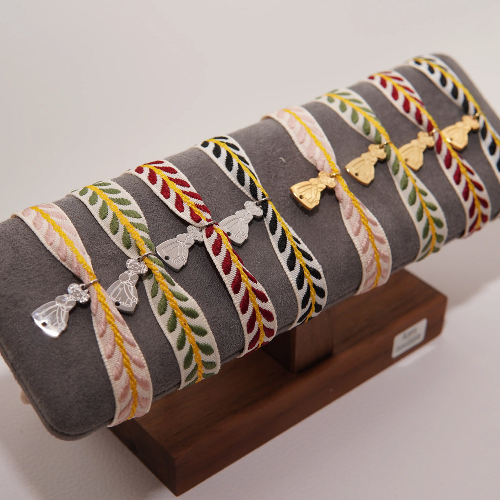 Pulsera ajustable bordada con medalla de fallera en acero inoxidable – Varios colores
