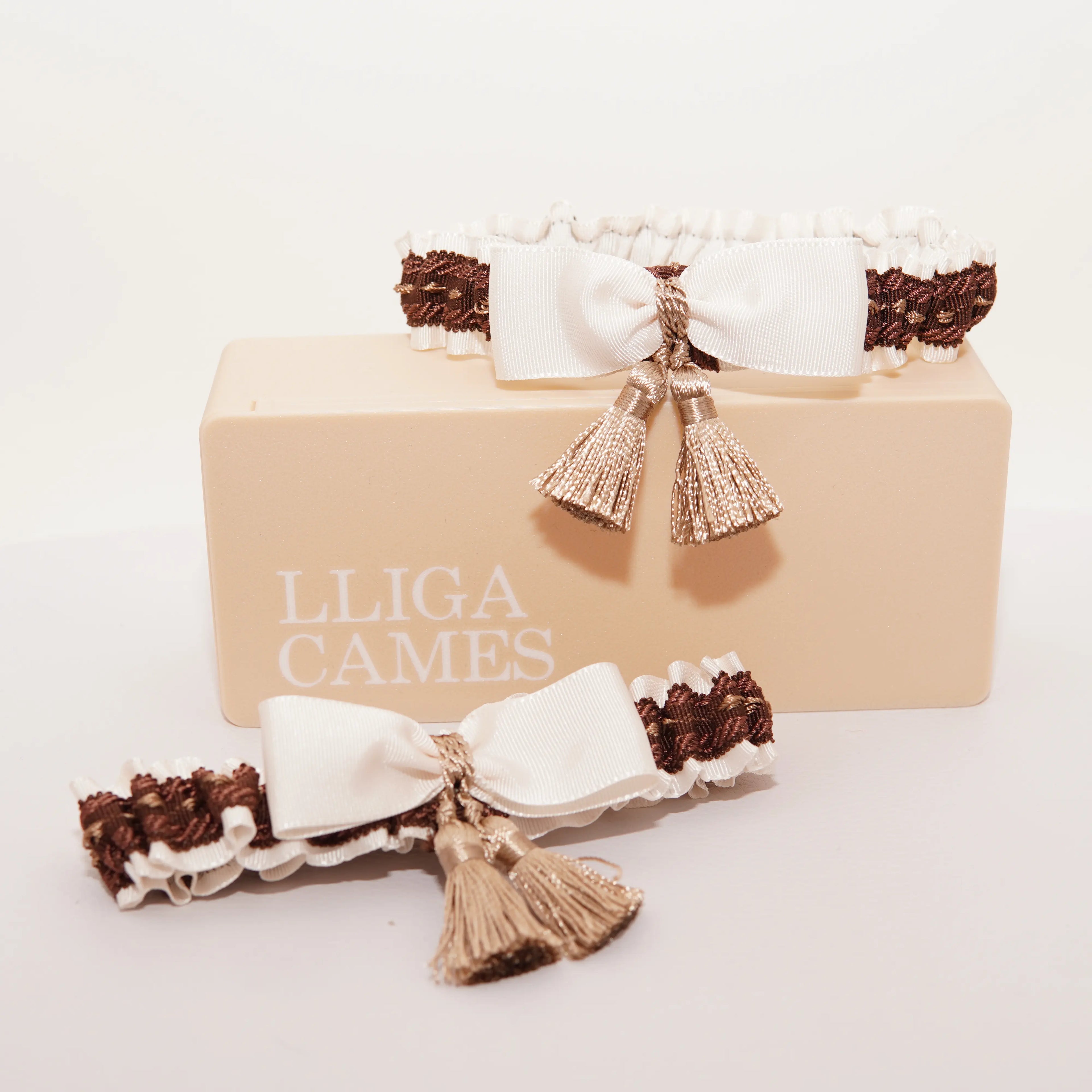 Lligacames Borles blanco y marrón chocolate