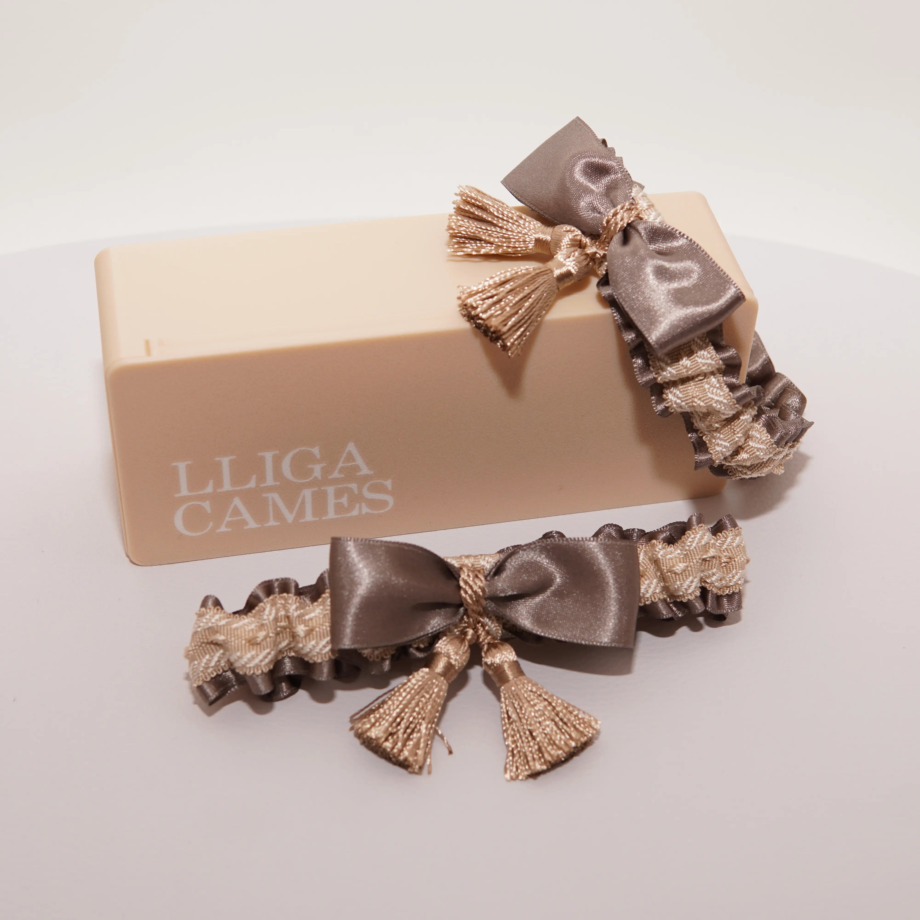 Lligacames Borles marrón topo y beige