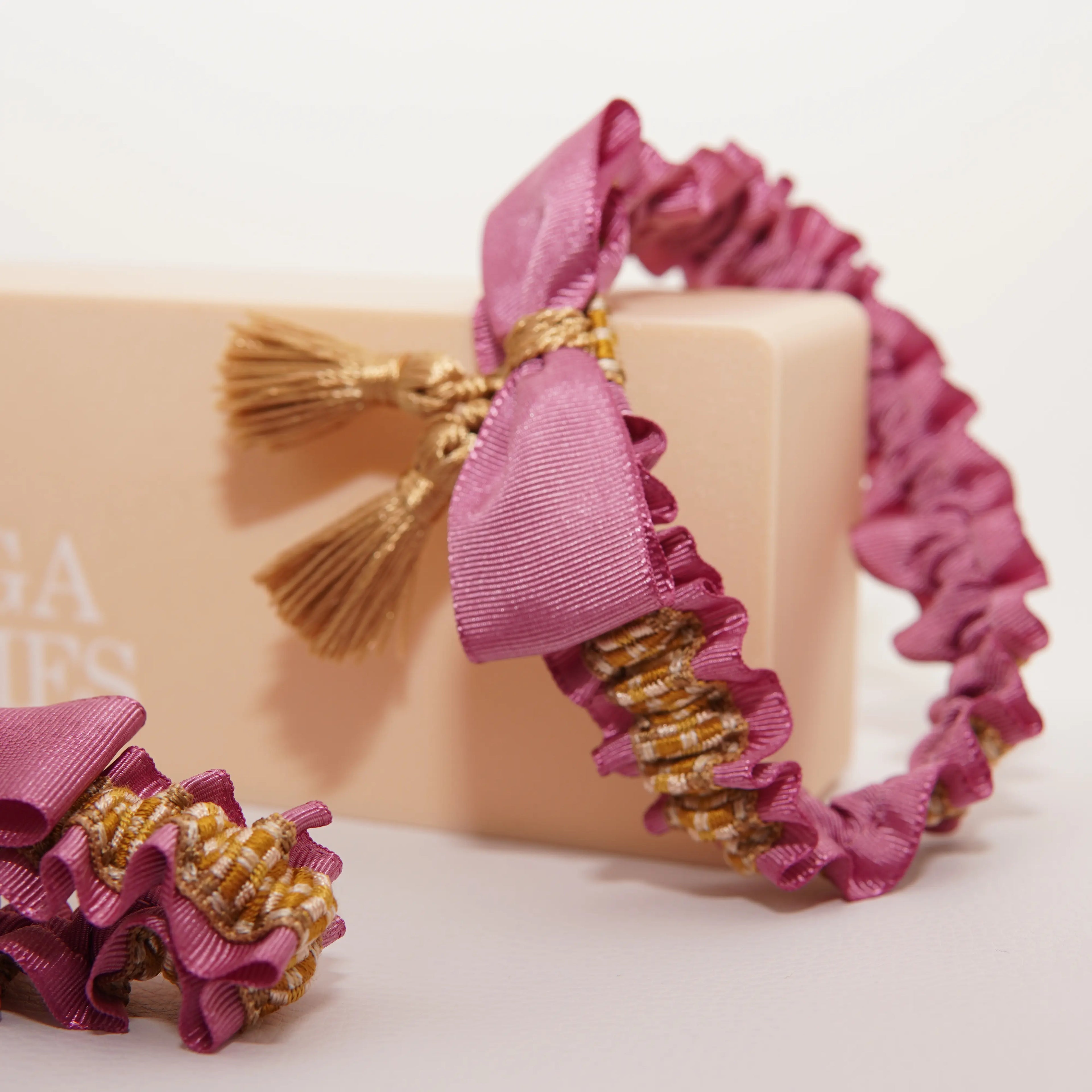 Lligacames Borles rosa y ocre