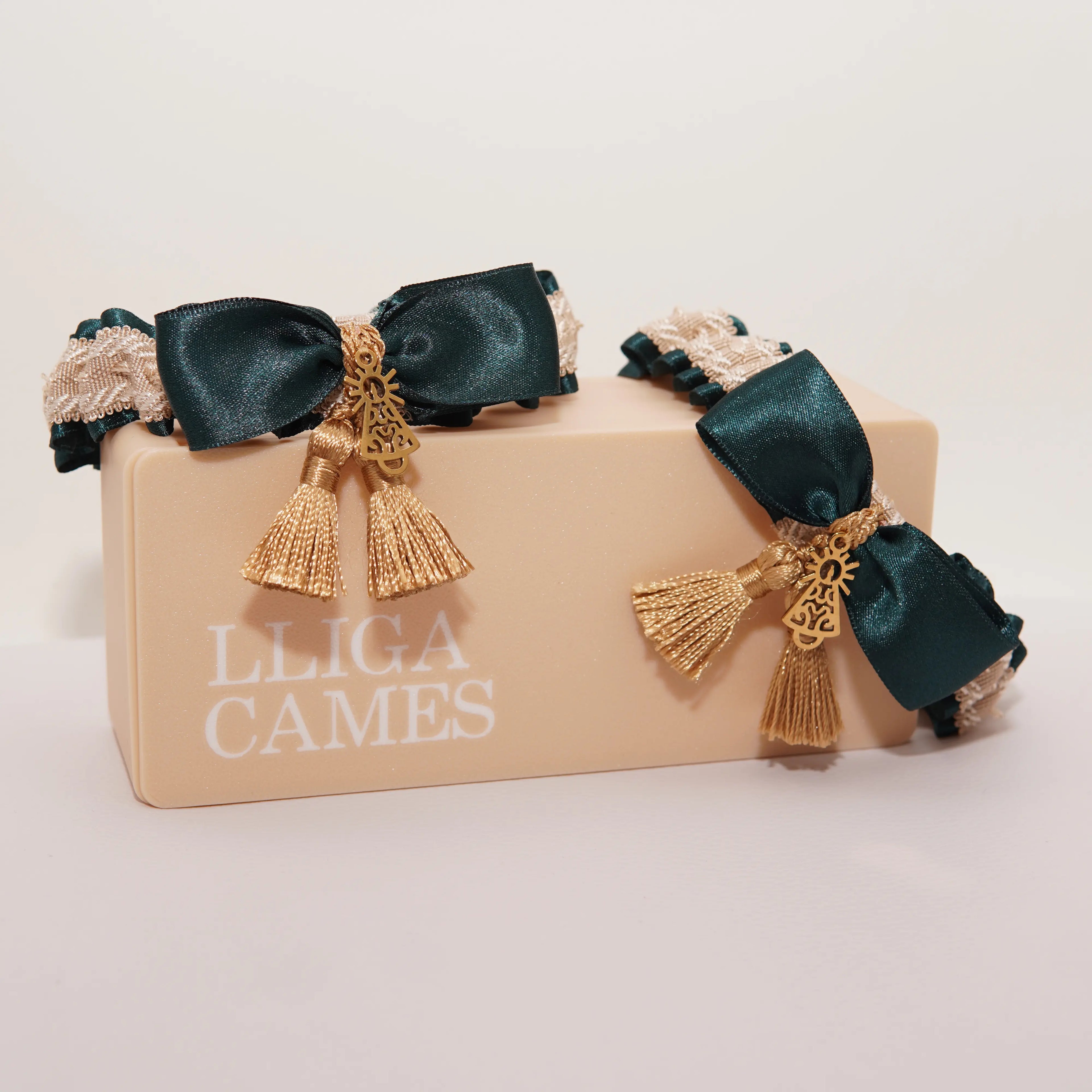 Lligacames Borles verde jade y beige (medalla no incluida)