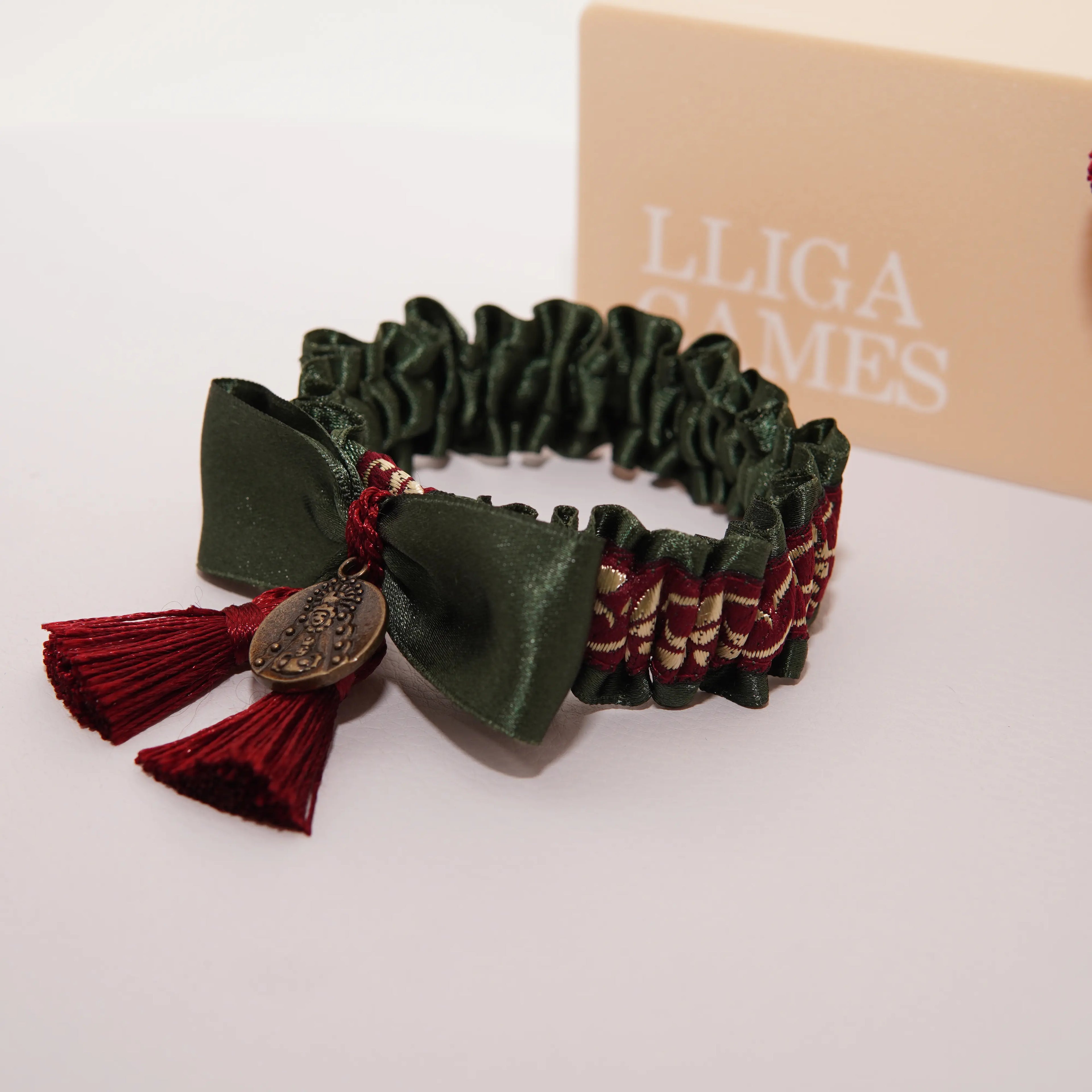 Lligacames Borles verde oscuro y granate (medalla no incluida)