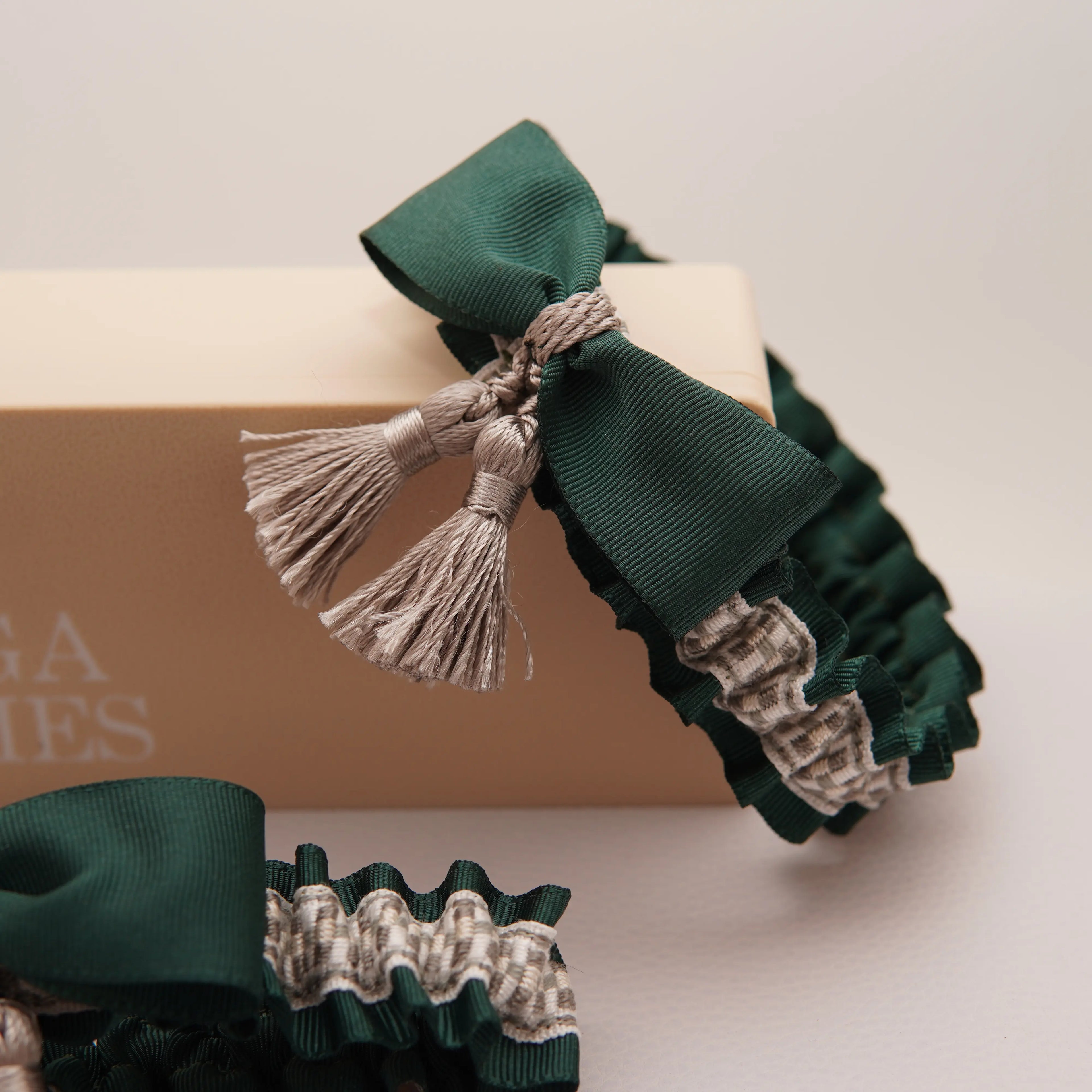 Lligacames Borles verde oscuro y plata