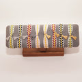 Pulsera cinta bordada con silueta de fallera – Varios colores